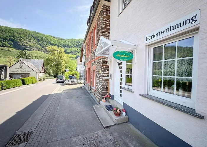 Ferienweingut Emmerich トラーベン・トラールバッハ